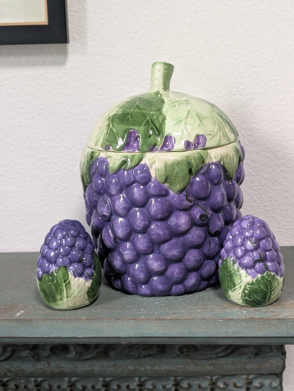 Vtg Alco Industries Ceramic Grapes Canister with Lid and Salt & Pepper Shakers